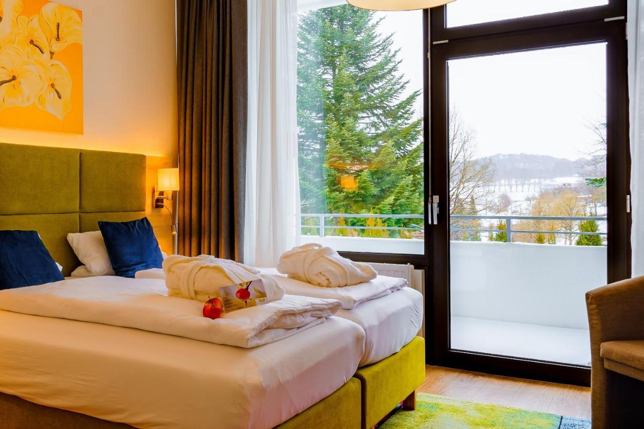 Hotel Am Kurpark Brilon Exterior photo