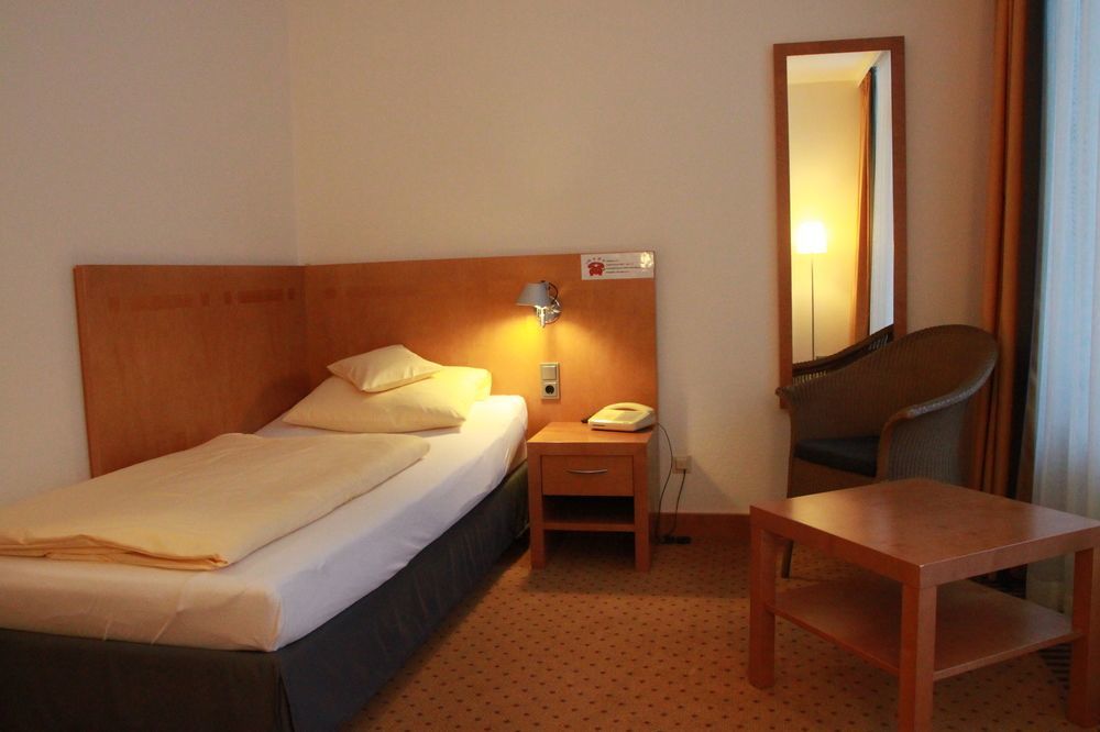 Hotel Am Kurpark Brilon Exterior photo